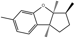 (3S)-2,3,3a,8b-テトラヒドロ-3α,3aβ,6,8bβ-テトラメチル-1H-シクロペンタ[b]ベンゾフラン 化学構造式