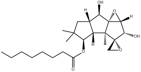 (1aR,3S,7aR)-1aβ,2,3bβ,4,5,6,6aβ,7-オクタヒドロ-2α,7α-ジヒドロキシ-4β-オクタノイルオキシ-3aα,5,5-トリメチルスピロ[シクロペンタ[4,5]ペンタレノ[1,6a-b]オキシレン-3(3aH),2'-オキシラン] 化学構造式