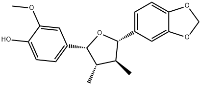 4-[(2R)-5β-(1,3-ベンゾジオキソール-5-イル)テトラヒドロ-3β,4α-ジメチルフラン-2-イル]-2-メトキシフェノール 化学構造式
