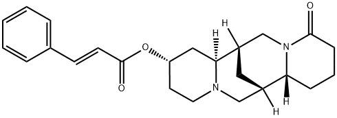 (E)-3-フェニルプロペン酸(2S,7aα,14aβ)-ドデカヒドロ-11-オキソ-7α,14α-メタノ-2H,6H-ジピリド[1,2-a:1',2'-e][1,5]ジアゾシン-2β-イル 化学構造式