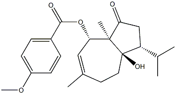 p-アニス酸(3R,3aR,8S,8aR)-3a-ヒドロキシ-3-イソプロピル-6,8a-ジメチル-1-オキソ-1,2,3,3a,4,5,8,8a-オクタヒドロアズレン-8-イル 化学構造式