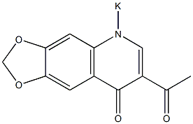 3-アセチル-6,7-メチレンビスオキシ-1-ポタシオキノリン-4(1H)-オン 化学構造式
