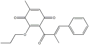 2-[(E)-3-フェニル-2-メチルプロペノイル]-5-メチル-3-プロポキシ-1,4-ベンゾキノン 化学構造式