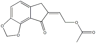 7-[(Z)-2-アセチルオキシエチリデン]-6,7-ジヒドロ-8H-インデノ[4,5-d]-1,3-ジオキソール-8-オン 化学構造式