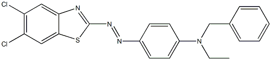 2-[4-(ベンジルエチルアミノ)フェニルアゾ]-5,6-ジクロロベンゾチアゾール 化学構造式