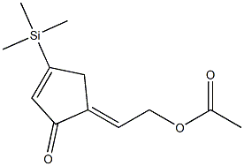 5-[(E)-2-アセチルオキシエチリデン]-3-トリメチルシリル-2-シクロペンテン-1-オン 化学構造式