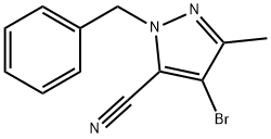 1-苄基-4-溴-3-甲基-1H-吡唑-5-甲腈, 1352925-64-4, 结构式