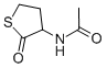 rac-N-[(3R*)-(テトラヒドロ-2-オキソチオフェン)-3-イル]アセトアミド 化学構造式