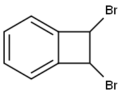 7,8-ジブロモビシクロ[4.2.0]オクタ-1,3,5-トリエン 化学構造式