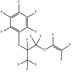 2,3,4,5,6-ペンタフルオロ-1-[1,2,2-トリフルオロ-2-[(トリフルオロエテニル)オキシ]-1-(トリフルオロメチル)エトキシ]ベンゼン 化学構造式