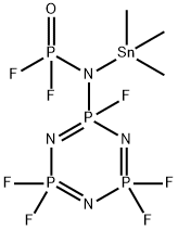 2-[(ジフルオロホスフィニル)(トリメチルスタンニル)アミノ]-2,4,4,6,6-ペンタフルオロ-2,2,4,4,6,6-ヘキサヒドロ-1,3,5,2,4,6-トリアザトリホスホリン 化学構造式