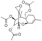 12,13-エポキシトリコテカ-9-エン-3α,4β,15-トリオールトリアセタート 化学構造式