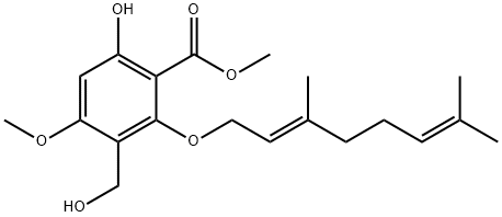 6-ヒドロキシ-4-メトキシ-3-(ヒドロキシメチル)-2-[[(E)-3,7-ジメチル-2,6-オクタジエニル]オキシ]安息香酸メチル 化学構造式