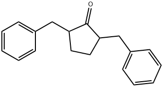 2,5-Dibenzylcyclopentanone Struktur
