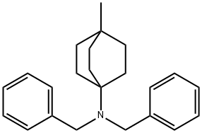 4-メチル-N,N-ビス(フェニルメチル)ビシクロ[2.2.2]オクタン-1-アミン 化学構造式