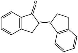 2-(2,3-ジヒドロ-1H-インデン-1-イリデン)-2,3-ジヒドロ-1H-インデン-1-オン 化学構造式