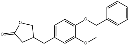 (±)-ジヒドロ-4-[[3-メトキシ-4-(フェニルメトキシ)フェニル]メチル]-2(3H)-フラノン 化学構造式