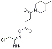 (1E)-2-クロロ-N'-{[4-(4-メチルピペリジン-1-イル)-4-オキソブタノイル]オキシ}エタンイミドアミド 化学構造式