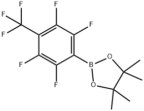 4,4,5,5-Tetramethyl-2-[2,3,5,6-tetrafluoro-4-(trifluoromethyl)phenyl]-1,3,2-dioxaborolane Struktur