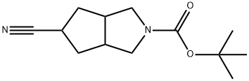 TERT-BUTYL 5-CYANOHEXAHYDROCYCLOPENTA[C]PYRROLE-2(1H)-CARBOXYLATE Struktur