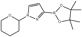 1-(テトラヒドロ-2H-ピラン-2-イル)-3-(4,4,5,5-テトラメチル-1,3,2-ジオキサボロラン-2-イル)-1H-ピラゾール 化学構造式