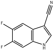 5,6-二氟-1H-吲哚-3-甲腈, 1071973-77-7, 结构式