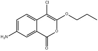 7-Amino-4-chloro-3-propoxy-isochromen-1-one Struktur