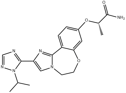 (2S)-2-[2-(1-イソプロピル-1H-1,2,4-トリアゾール-5-イル)-5,6-ジヒドロイミダゾ[1,2-d][1,4]ベンゾオキサゼピン-9-イルオキシ]プロパンアミド 化学構造式