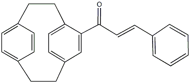 3-phenyl-1-tricyclo[8.2.2.2~4,7~]hexadeca-1(12),4,6,10,13,15-hexaen-5-yl-2-propen-1-one Struktur