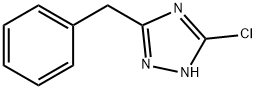 5-ベンジル-3-クロロ-1H-1,2,4-トリアゾール 化学構造式