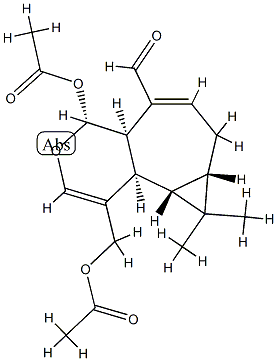 (4R)-4α-Acetyloxy-1-[(acetyloxy)methyl]-4aα,7,7aβ,8,8aβ,8bα-hexahydro-8,8-dimethyl-4H-cyclopropa[3,4]cyclohepta[1,2-c]pyran-5-carbaldehyde Struktur