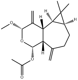 (2S,4aα,7aβ,8aβ,8bα)-デカヒドロ-2β-メトキシ-8,8-ジメチル-1,5-ビス(メチレン)-2H-シクロプロパ[3,4]シクロヘプタ[1,2-c]ピラン-4α-オールアセタート 化学構造式