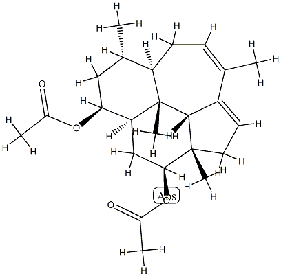 (2aS)-3β,5β-ジアセトキシ-2a,7α,10,10cβ-テトラメチル-2,2a,3,4,4aα,5,6,7,7aα,8,10bβ,10c-ドデカヒドロナフト[2,1,8-cde]アズレン 化学構造式