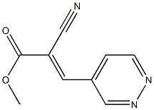 (E)-2-シアノ-3-(4-ピリダジニル)アクリル酸メチル 化学構造式