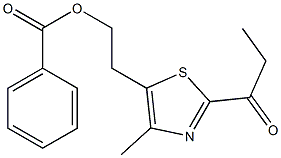 5-(2-ベンゾイルオキシエチル)-4-メチル-2-プロピオニルチアゾール 化学構造式