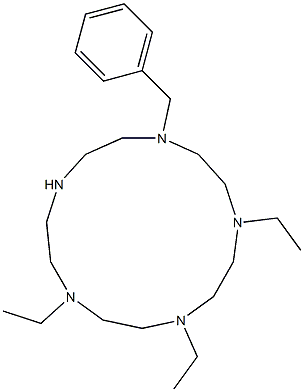 1-ベンジル-4,7,10-トリエチル-1,4,7,10,13-ペンタアザシクロペンタデカン 化学構造式