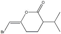 (6E)-6-(ブロモメチレン)-3-イソプロピルテトラヒドロ-2H-ピラン-2-オン 化学構造式