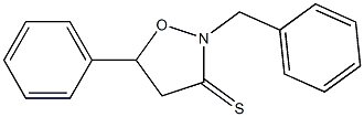 2-(ベンジル)-5-フェニルイソオキサゾリジン-3-チオン 化学構造式