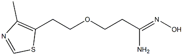 (1Z)-N'-hydroxy-3-[2-(4-methyl-1,3-thiazol-5-yl)ethoxy]propanimidamide Struktur