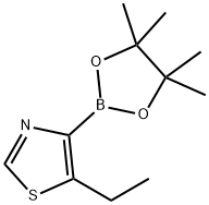 5-ethyl-4-(4,4,5,5-tetramethyl-1,3,2-dioxaborolan-2-yl)thiazole Struktur