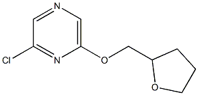 2-chloro-6-(tetrahydrofuran-2-ylmethoxy)pyrazine Struktur