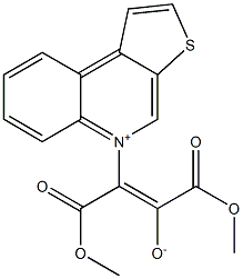 (E)-1,2-Bis(methoxycarbonyl)-2-[(thieno[2,3-c]quinolin-5-ium)-5-yl]ethene-1-olate Struktur
