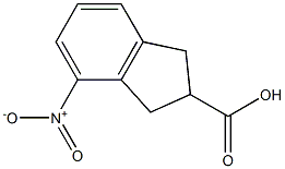 4-nitro-2,3-dihydro-1H-indene-2-carboxylic acid 化学構造式