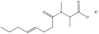 2-[N-メチル-N-(4-オクテノイル)アミノ]プロピオン酸カリウム 化学構造式