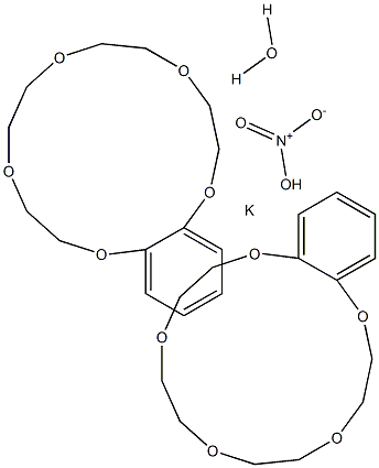 6,7,9,10,12,13,15,16-オクタヒドロ-5,8,11,14,17-ペンタオキサ-5H-ベンゾシクロペンタデセン·0.5硝酸カリウム·0.5水和物 化学構造式