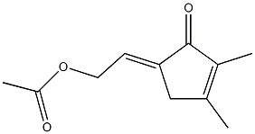 5-[(E)-2-アセチルオキシエチリデン]-2,3-ジメチル-2-シクロペンテン-1-オン 化学構造式