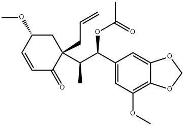 (4R)-6α-[(1S,2R)-2-(アセチルオキシ)-1-メチル-2-(7-メトキシ-1,3-ベンゾジオキソール-5-イル)エチル]-4α-メトキシ-6-(2-プロペニル)-2-シクロヘキセン-1-オン 化学構造式