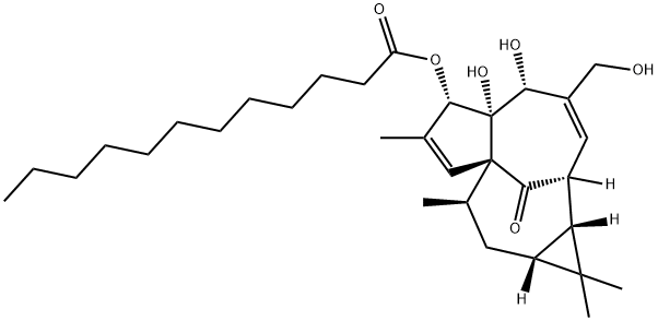 Lauric acid (1aR)-1aα,2β,5,5a,6,9,10,10aα-octahydro-5β,5aβ-dihydroxy-4-hydroxymethyl-1,1,7,9α-tetramethyl-11-oxo-1H-2α,8aα-methanocyclopenta[a]cyclopropa[e]cyclodecen-6β-yl ester 结构式
