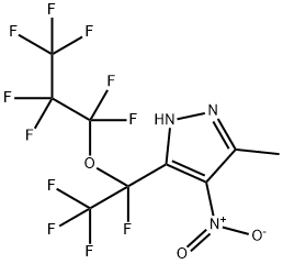 5(3)-Methyl-4-nitro-3(5)-[perfluoro(1-propoxyethyl)]pyrazole 化学構造式