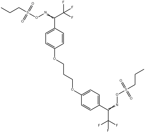 Ethanone,1,1'-[1,3-propanediylbis(oxy-4,1-phenylene)]bis[2,2,2-trifluoro-,1,1'-bis[O-(propylsulfonyl)oxime]
 Struktur